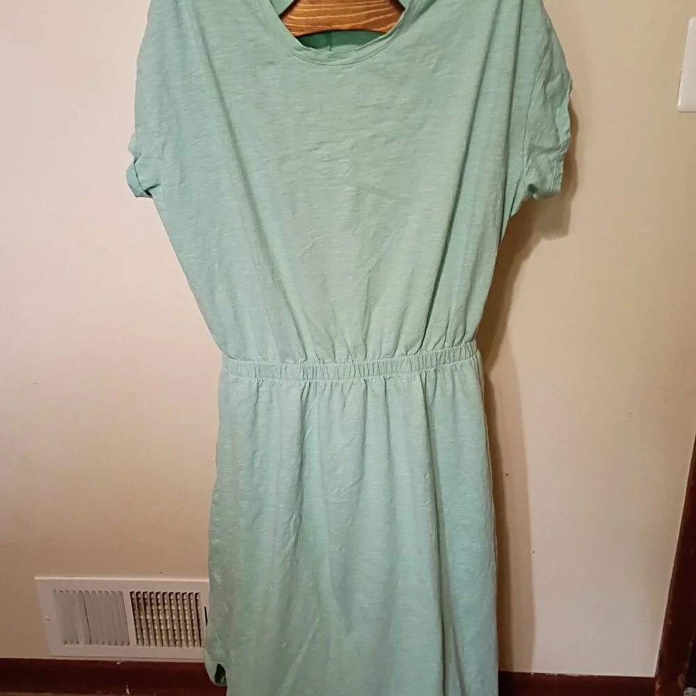 Dress - Picture 1 of 2